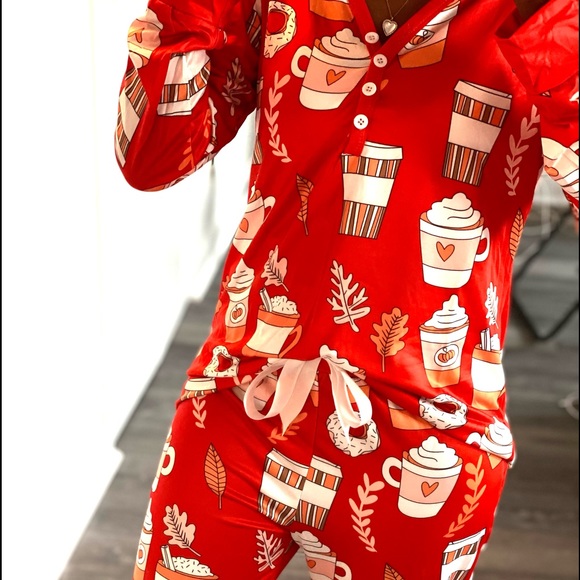 FALL AUTUMN PUMPKIN SPICE DONUT STARBUCKS COFFEE Frappuccino PAJAMAS PJ - Picture 4 of 7